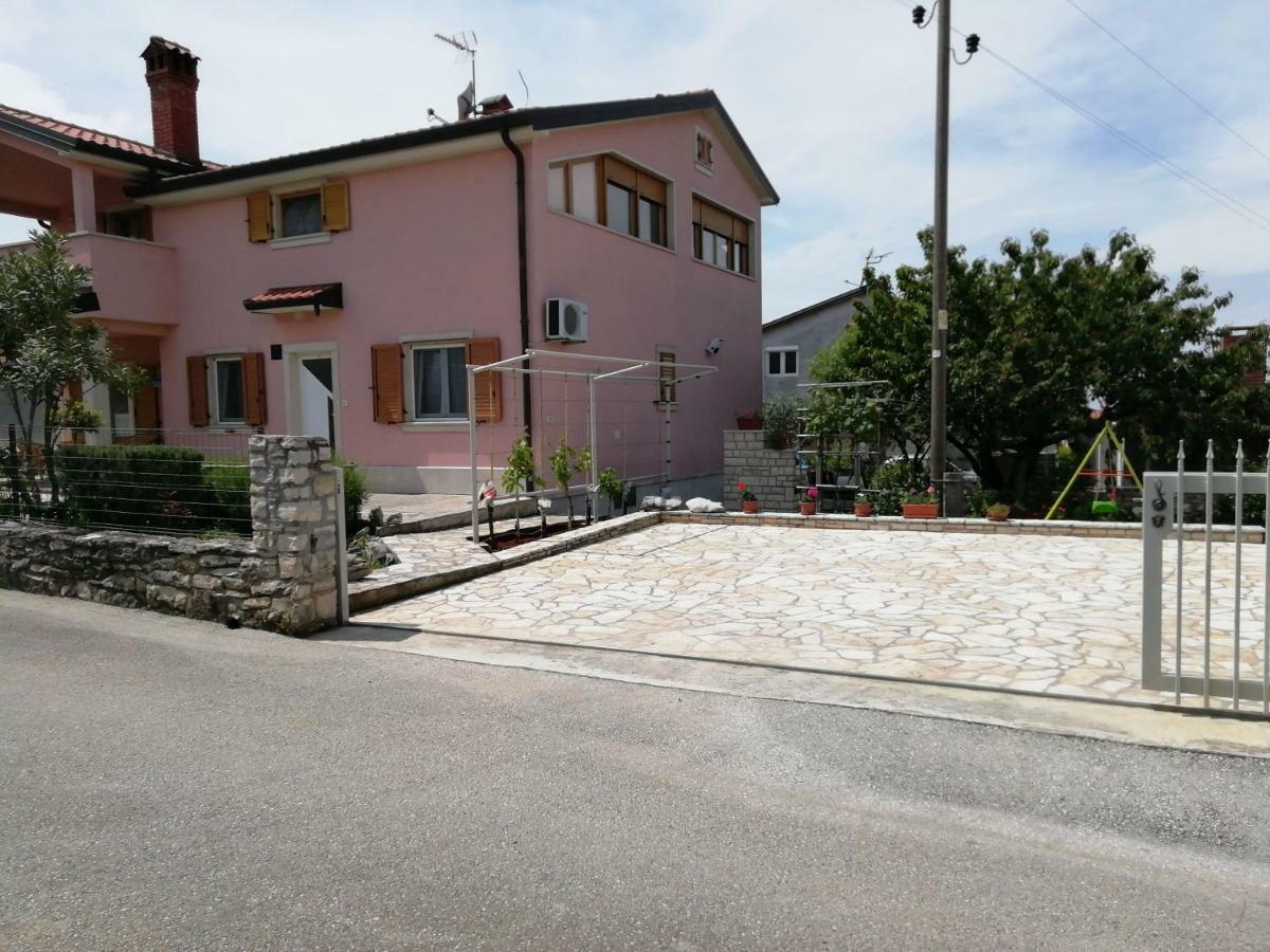 Apartmani Vesna بوجي المظهر الخارجي الصورة