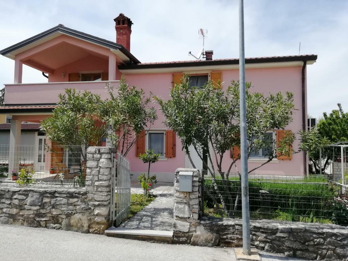 Apartmani Vesna بوجي المظهر الخارجي الصورة